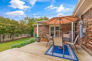 2021 Memphis Dr, Bedford, TX 76022 - Photo 26