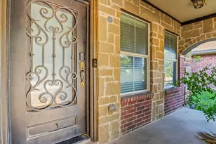 345 Chalkstone Dr, Fort Worth, TX 76131 - Photo 4