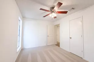 6304 Big Springs Dr, Arlington, TX 76001 - Photo 12