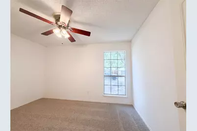 6304 Big Springs Drive, Arlington, TX 76001 - Photo 10