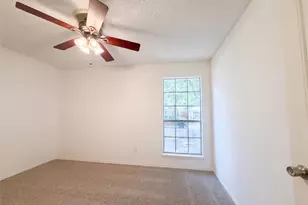 6304 Big Springs Dr, Arlington, TX 76001 - Photo 10