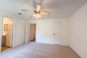 6304 Big Springs Dr, Arlington, TX 76001 - Photo 8