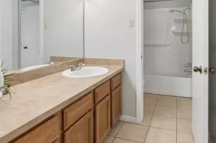 1803 Scottsdale Dr, Arlington, TX 76018 - Photo 16