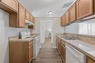 1803 Scottsdale Dr, Arlington, TX 76018 - Photo 12