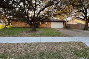 6533 Riviera Dr, North Richland Hills, TX 76180 - Photo 1