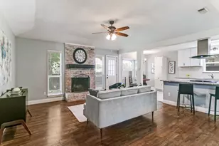 1605 Bedford Oaks Dr, Bedford, TX 76021 - Photo 4