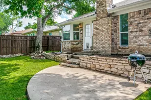 1605 Bedford Oaks Dr, Bedford, TX 76021 - Photo 20