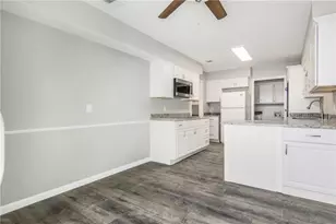 2808 Golfing Green Dr, Farmers Branch, TX 75234 - Photo 10