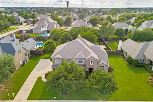 1209 Diamond Leaf Dr, Corinth, TX 76208 - Photo 2