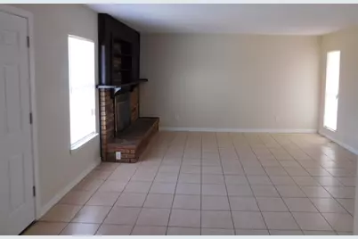 10371 White Elm Road, Dallas, TX 75243 - Photo 6