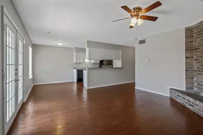 7012 Lincolnshire Lane, North Richland Hills, TX 76182 - Photo 4