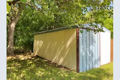 1111 S Taylor Street, Gainesville, TX 76240 - Photo 8