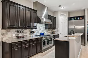 13029 Broadhurst Dr, Frisco, TX 75033 - Photo 6