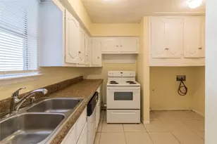 439 Valley Park Dr, Garland, TX 75043 - Photo 8