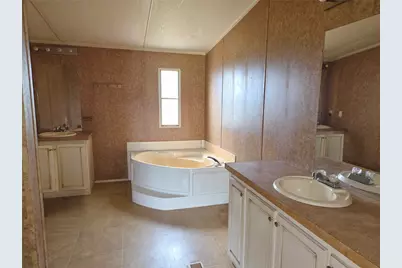 327 County Road 160, Whitesboro, TX 76273 - Photo 10