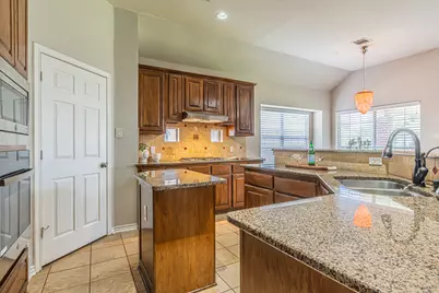 1426 Ranch Hill Drive, Irving, TX 75063 - Photo 28
