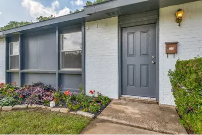1025 Kingston Drive, Lewisville, TX 75067 - Photo 4
