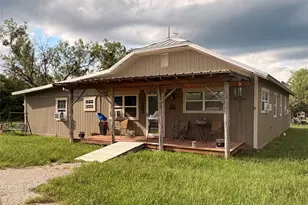 1117 N Tiffin Rd, Ranger, TX 76470 - Photo 4