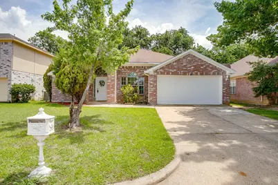 1104 Angel Fire Lane, Arlington, TX 76001 - Photo 1