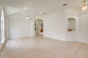1104 Angel Fire Ln, Arlington, TX 76001 - Photo 6