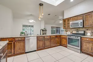 1104 Angel Fire Ln, Arlington, TX 76001 - Photo 10