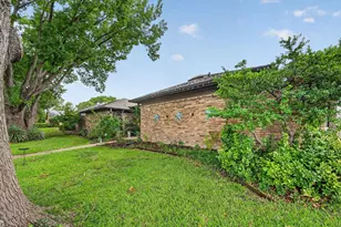 10015 Chimney Hill Ln, Dallas, TX 75243 - Photo 40