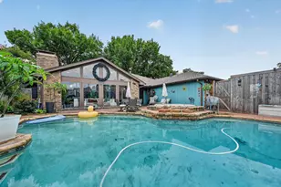 10015 Chimney Hill Ln, Dallas, TX 75243 - Photo 32