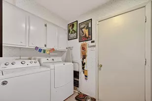 10015 Chimney Hill Ln, Dallas, TX 75243 - Photo 30
