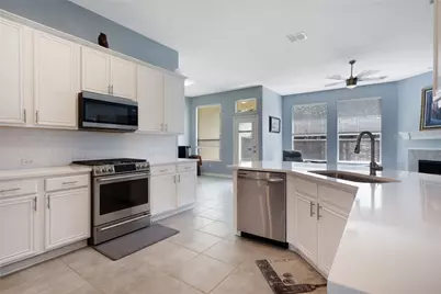 5208 Lake Haven Lane, Grand Prairie, TX 75052 - Photo 12