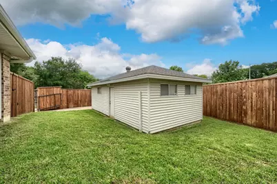 106 Waits Circle, Garland, TX 75043 - Photo 30