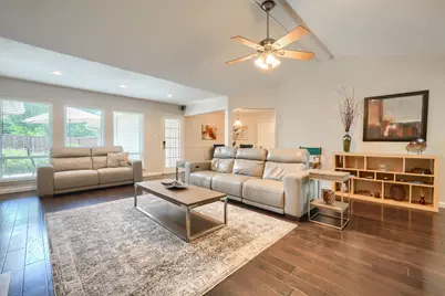 106 Waits Circle, Garland, TX 75043 - Photo 8