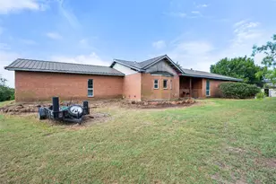 9326 NW County Rd 1343, Blooming Grove, TX 76626 - Photo 4