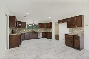 7412 Lochwood Ct, Fort Worth, TX 76179 - Photo 10
