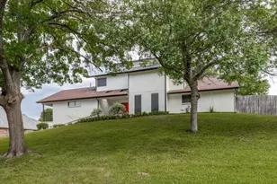 7412 Lochwood Ct, Fort Worth, TX 76179 - Photo 2