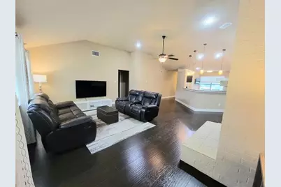 213 Springridge Lane, Euless, TX 76039 - Photo 2