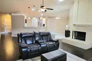 213 Springridge Ln, Euless, TX 76039 - Photo 4