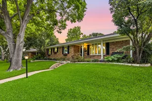 9854 Broken Bow Rd, Dallas, TX 75238 - Photo 2