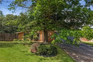 6610 High Country Trail, Arlington, TX 76016 - Photo 2