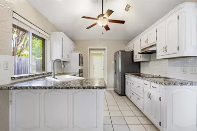 3812 Gentle Springs Drive, Arlington, TX 76001 - Photo 10