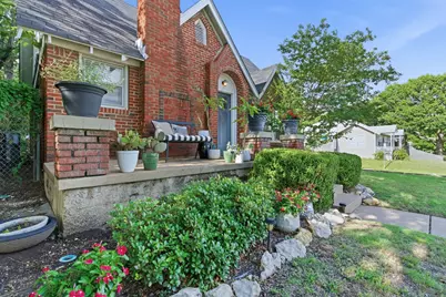 3850 Harley Avenue, Fort Worth, TX 76107 - Photo 2