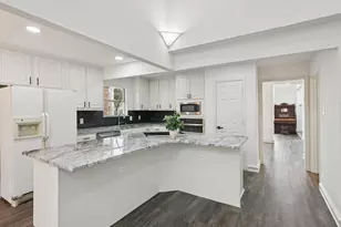 1315 Barclay Dr, Carrollton, TX 75007 - Photo 14