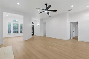 7034 Lo Chalmers Ln, Garland, TX 75043 - Photo 10