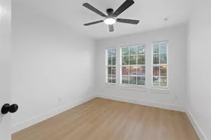 7034 Lo Chalmers Ln, Garland, TX 75043 - Photo 16