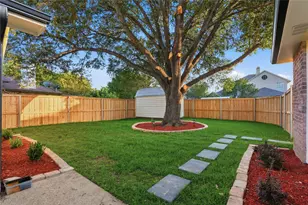 7034 Lo Chalmers Ln, Garland, TX 75043 - Photo 24