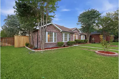 7034 Lo Chalmers Lane, Garland, TX 75043 - Photo 2
