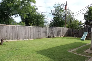 2834 Hollandale Ln, Farmers Branch, TX 75234 - Photo 14