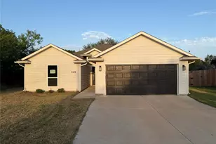 5109 Uvalde Ct, Granbury, TX 76048 - Photo 1