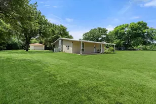 126 Smallwood Ct, Springtown, TX 76082 - Photo 22