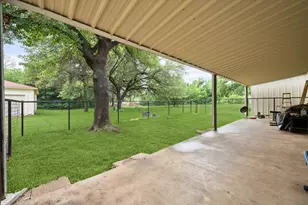 126 Smallwood Ct, Springtown, TX 76082 - Photo 6