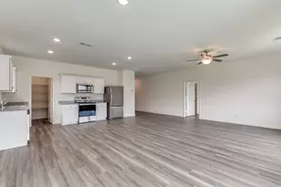 1512 Ancer Wy, Fort Worth, TX 76052 - Photo 4